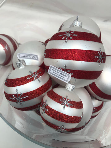 Kerstbal glitterstrepen/sneeuwvlokken wit/rood (3maten)